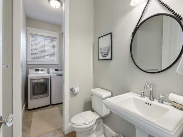 Six Bedroom Luxury Vacation Rental Anna Maria with Pool